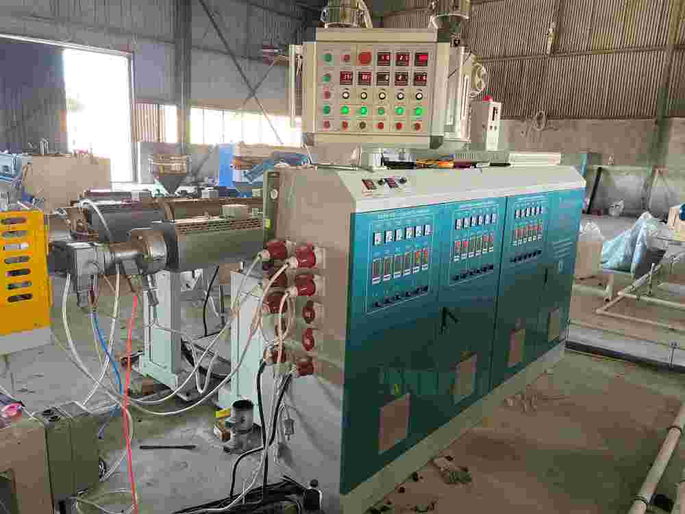 Garis produksi pipa bergelombang 110mm dinding bergelombang
